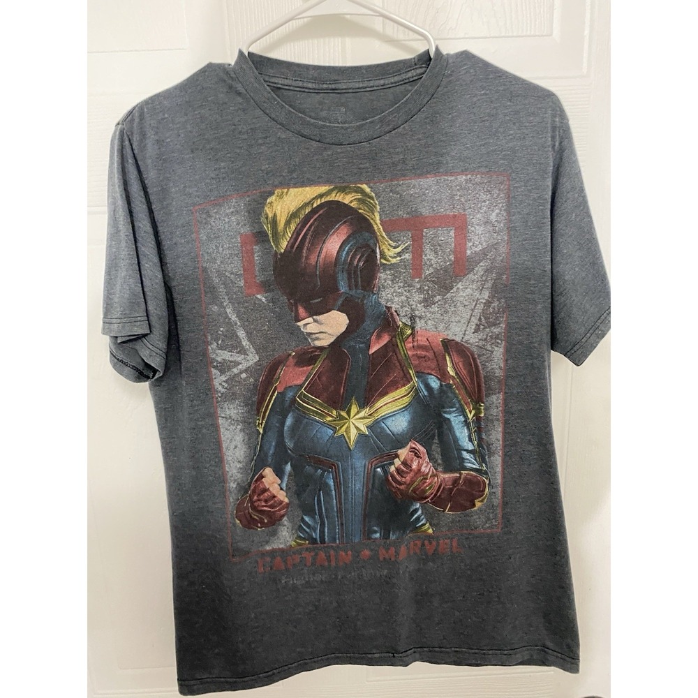 Captain‎ Marvel Unisex Gray T-shirt Size Medium Graphic Casual Comfy